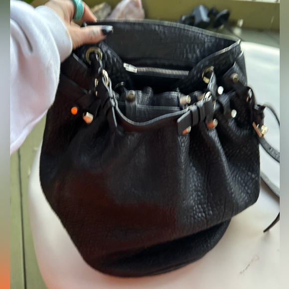 Alexander Wang Black leather crossbody bucket bag with silver hardware - Picture 6 of 9